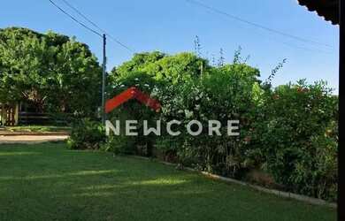 Imagem: A casa em condomínio possui 2 Dormitórios, 3 Banheiros, 4