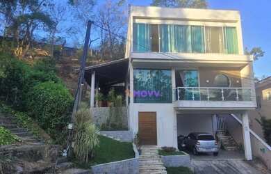 Imagem: A casa em condomínio possui 4 Dormitórios, 1 Banheiro, 2 Vagas