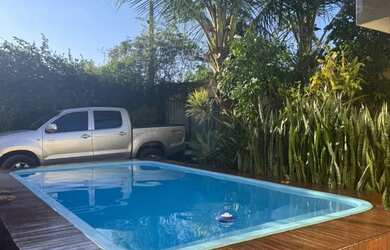 Imagem: A casa possui 2 Dormitórios, 2 Banheiros, 4 Vagas na garagem