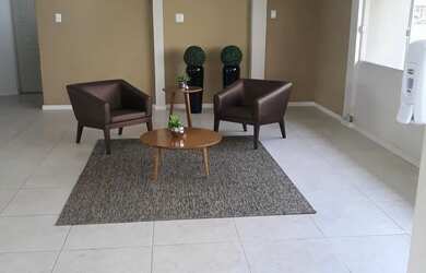 Imagem: O apartamento possui 3 Dormitórios, 1 Banheiro, 1 Vaga na garagem