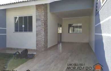 Imagem: A casa possui 3 Dormitórios, 1 Banheiro, 1 Vaga na garagem