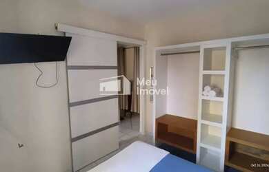 Imagem: O apartamento possui 1 Dormitório, 1 Banheiro, 1 Vaga na garagem