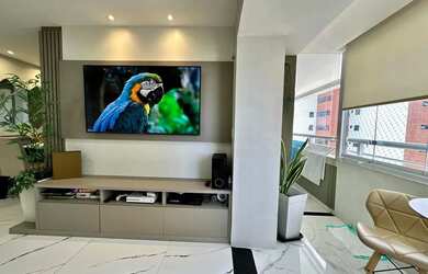 Imagem: O apartamento possui 3 Dormitórios, 2 Banheiros, 2 Vagas na