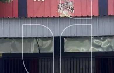 Imagem: O depósito possui 2 Vagas na garagem e 200m² de Área e está