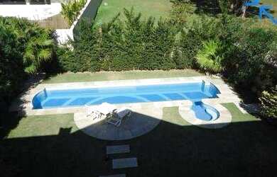 Imagem: A casa em condomínio possui 5 Dormitórios, 5 Banheiros, 3