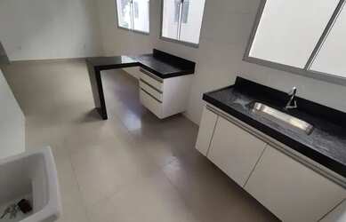 Imagem: O apartamento possui 2 Dormitórios, 2 Banheiros, 2 Vagas na