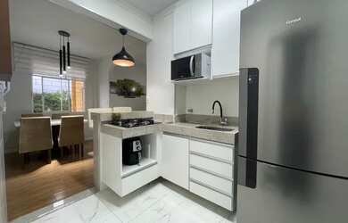 Imagem: O apartamento possui 3 Dormitórios, 1 Banheiro, 1 Vaga na garagem