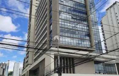 Imagem: O apartamento possui 1 Dormitório, 1 Banheiro, 1 Vaga na garagem