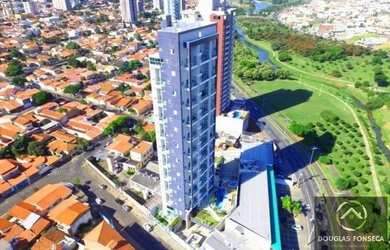 Imagem: O apartamento possui 1 Dormitório, 1 Banheiro, 1 Vaga na garagem