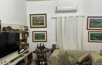 Imagem: A casa possui 2 Dormitórios, 1 Banheiro, 90m² de Área e