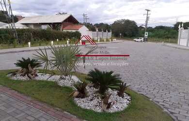 Imagem: O terreno possui 200m² de Área, Imóvel novo e está localizado