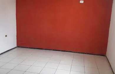 Imagem: A casa possui 1 Dormitório, 1 Banheiro e está localizado