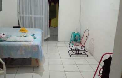 Imagem: A casa possui 2 Dormitórios, 1 Banheiro, 60m² de Área e