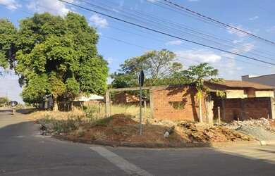 Imagem: O terreno possui 364m² de Área e está localizado em Itapoã