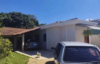 Imagem: A casa em condomínio possui 3 Dormitórios, 2 Banheiros, 3