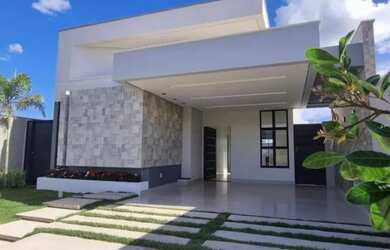 Imagem: A casa possui 3 Dormitórios, 2 Banheiros, 2 Vagas na garagem