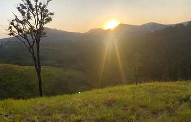 Imagem: O terreno possui 1.000m² de Área e está localizado em Centro