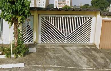 Imagem: A casa possui 2 Dormitórios, 2 Banheiros, 2 Vagas na garagem