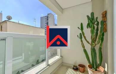 Imagem: O apartamento possui 1 Dormitório, 1 Banheiro, 1 Vaga na garagem