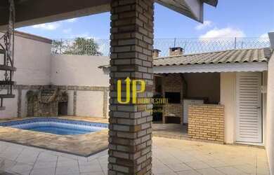 Imagem: A casa em condomínio possui 4 Dormitórios, 5 Banheiros, 4