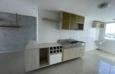 Imagem: O apartamento possui 1 Dormitório, 1 Banheiro, 1 Vaga na garagem