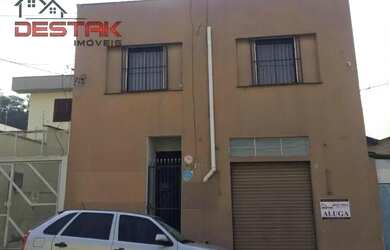 Imagem: A casa possui 3 Dormitórios, 1 Banheiro, 289m² de Área e