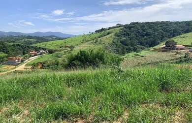 Imagem: O terreno possui 800m² de Área e está localizado em Jordanopolis