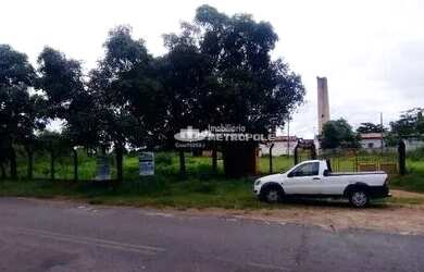 Imagem: O terreno possui 10.000m² de Área e está localizado em Santa