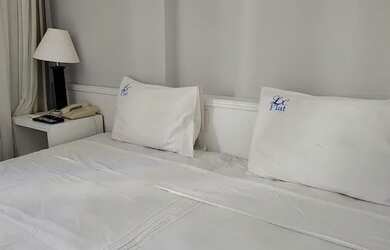 Imagem: O apartamento possui 1 Dormitório, 1 Banheiro, 1 Vaga na garagem