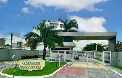 Imagem: A casa em condomínio possui 2 Dormitórios, 3 Banheiros, 3