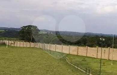 Imagem: O terreno à venda possui e está localizado em Jardim Jockey