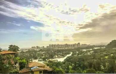 Imagem: O terreno possui 800m² de Área e está localizado em Itanhangá