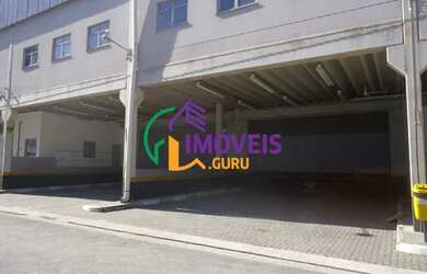 Imagem: O depósito possui 5 Vagas na garagem, 1.299m² de Área e