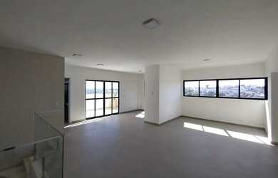 Imagem 16: Cobertura duplex semimobiliada com 4 quartos para locação em São José...