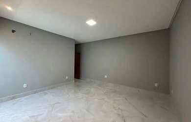 Imagem 9: Casa baixa com piscina a venda no bairro de Lourdes - Governador Valadares - MG