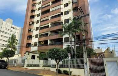 Imagem: O apartamento possui 5 Dormitórios, 5 Banheiros, 2 Vagas na