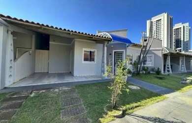 Imagem: A casa em condomínio possui 3 Dormitórios, 2 Banheiros, 2