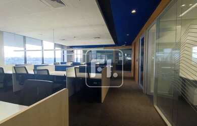 Imagem: O depósito possui 5 Vagas na garagem, 667m² de Área e está