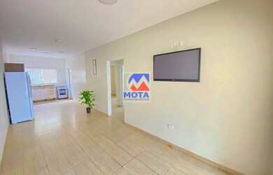 Imagem: A casa possui 2 Dormitórios, 2 Banheiros, 3 Vagas na garagem