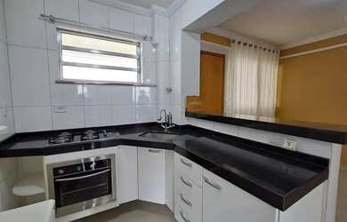 Imagem 8: Locação este confortável apartamento oferece 50m² de área bem distribuída,...