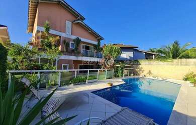 Imagem: A casa em condomínio possui 3 Dormitórios, 5 Banheiros, 2