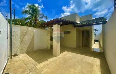 Imagem: A casa possui 1 Dormitório, 1 Banheiro, 1 Vaga na garagem