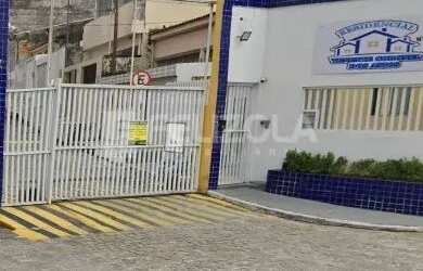 Imagem: A casa em condomínio possui 3 Dormitórios, 1 Banheiro, 1 Vaga