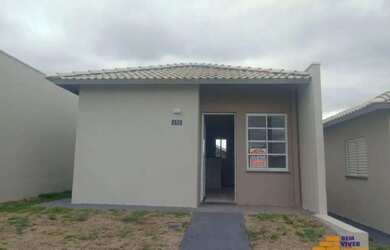 Imagem: A casa em condomínio possui 2 Dormitórios, 1 Banheiro, 2 Vagas