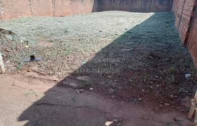 Imagem: O terreno possui 200m² de Área e está localizado em São