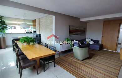 Imagem: O apartamento possui 4 Dormitórios, 3 Banheiros, 4 Vagas na