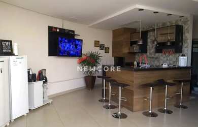 Imagem: A casa possui 4 Dormitórios, 4 Banheiros, 4 Vagas na garagem