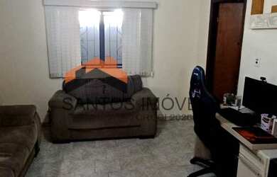 Imagem: A casa possui 3 Dormitórios, 2 Banheiros, 3 Vagas na garagem