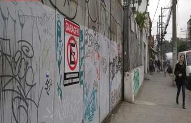 Imagem: O terreno possui 1.800m² de Área e está localizado em Barra