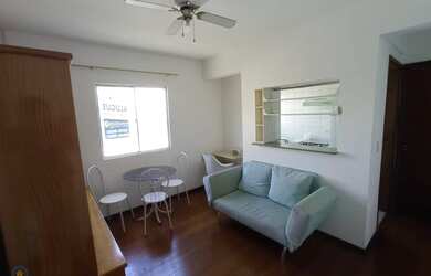 Imagem: O studio possui 1 Dormitório, 1 Banheiro, 43m² de Área e